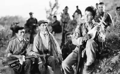 铁道游击队第7集丝袜,丝袜之谜