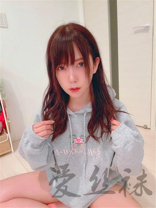 最新av 明星,颜值与才华并存的璀璨新星