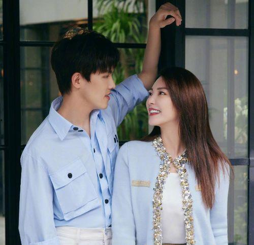 娱乐吃瓜酱情侣官宣,甜蜜瞬间引网友热议”